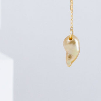 Kidney gold pearl drop earrings