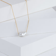 Load image into Gallery viewer, Kidney white pearl necklace
