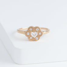 Load image into Gallery viewer, Cotton flower OOAK heart diamond ring
