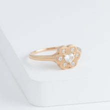 Load image into Gallery viewer, Cotton flower OOAK heart diamond ring
