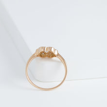 Load image into Gallery viewer, Cotton flower OOAK heart diamond ring
