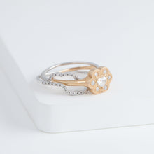 Load image into Gallery viewer, Cotton flower OOAK heart diamond ring
