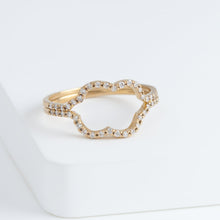 Load image into Gallery viewer, Cotton flower silhouette diamond ring (large yellow gold)
