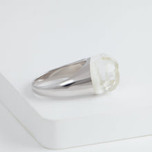 Load image into Gallery viewer, Mini rock faceted round himalaya quartz ring - silver
