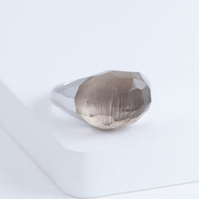 Load image into Gallery viewer, Mini rock faceted round smoky quartz ring - silver
