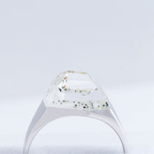 Load image into Gallery viewer, Mini rock crystal Japanese quartz ring - silver
