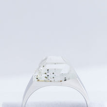 Load image into Gallery viewer, Mini rock crystal Japanese quartz ring - silver
