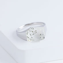 Load image into Gallery viewer, Mini rock crystal Japanese quartz ring - silver

