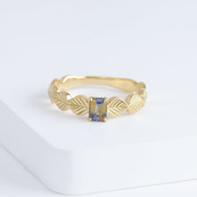 Load image into Gallery viewer, Leaf one-of-a-kind rectangular bicolor sapphire ring
