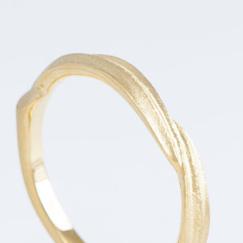 Eucalyptus 3.0mm yellow gold ring