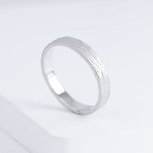 Load image into Gallery viewer, Plumage calm line 3.5mm platinum ring

