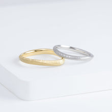 Load image into Gallery viewer, Currents 2.8mm yellow gold ring
