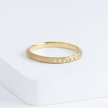 Load image into Gallery viewer, Plumage timeless 2.0mm yellow gold ring with five diamonds
