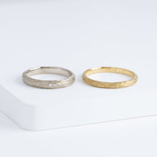 Load image into Gallery viewer, Plumage timeless 2.0mm yellow gold ring with five diamonds
