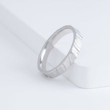 Load image into Gallery viewer, Trunk 4.0mm platinum ring
