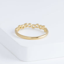 Load image into Gallery viewer, Pebble little diamond ring
