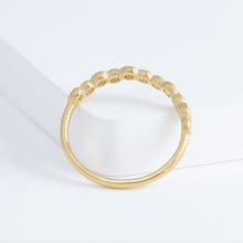 Load image into Gallery viewer, Pebble little diamond ring
