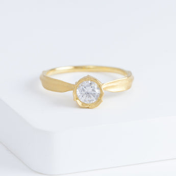 Tullip solitaire diamond ring (made-to-order)