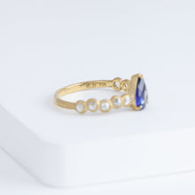 Load image into Gallery viewer, Pebble little one-of-a-kind pear shaped bi-color sapphire ring

