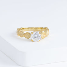 Load image into Gallery viewer, Leaf solitaire diamond ring (made-to-order)
