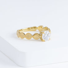 Load image into Gallery viewer, Leaf solitaire diamond ring (made-to-order)
