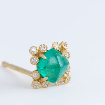 Spread sugarloaf emerald studs