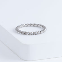 Load image into Gallery viewer, Twist diamonds platinum ring
