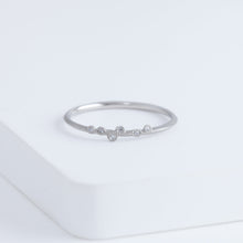 Load image into Gallery viewer, Spread six diamonds platinum ring
