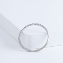 Load image into Gallery viewer, Spread six diamonds platinum ring
