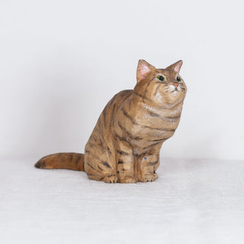 Ryoji Bannai - #2610 Brown tabby sitting cat