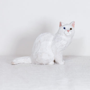 Ryoji Bannai - #2614 White odd eye side sitting cat