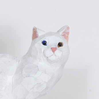 Ryoji Bannai - #2614 White odd eye side sitting cat