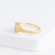 Load image into Gallery viewer, Small happy face signet ring with sparkly cheeks (18K Yellow Gold)

