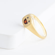 Load image into Gallery viewer, Small happy face signet ring with sparkly cheeks (18K Yellow Gold)

