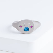 Load image into Gallery viewer, Big oval mouth face signet ring with sapphire cheeks and white diamond eyes
