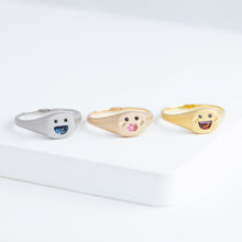 Load image into Gallery viewer, Small oval mouth face signet ring with sparkly cheeks
