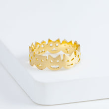 Load image into Gallery viewer, Cat iconic ring (18K Yellow Gold)
