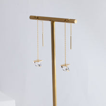 Load image into Gallery viewer, Reflection quartz threader earrings
