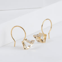 Load image into Gallery viewer, Reflection quartz hook earrings
