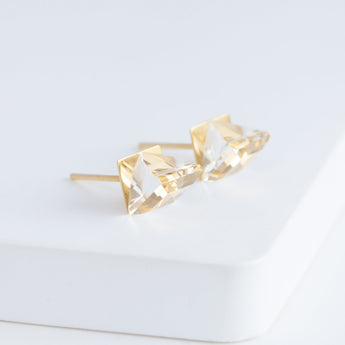 Reflection quartz studs