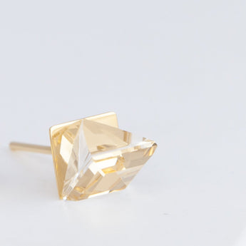 Reflection quartz studs