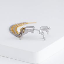 Load image into Gallery viewer, Horse through rhodium plated silver earring
