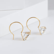 Load image into Gallery viewer, Reflection quartz hook earrings
