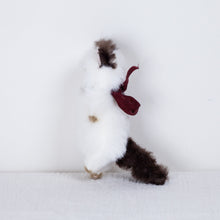 Load image into Gallery viewer, Sate - Small chilling cat doll
