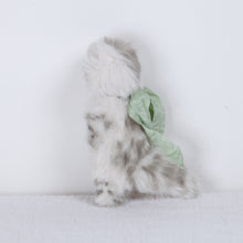 Load image into Gallery viewer, Sate - Small chilling cat doll
