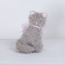 Load image into Gallery viewer, Sate - Small sitting gray cat doll
