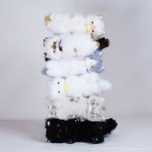 Load image into Gallery viewer, Sate - Small chilling cat doll
