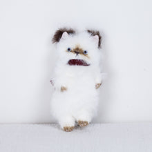 Load image into Gallery viewer, Sate - Small chilling cat doll
