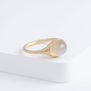 Maxi Yui moonstone ring
