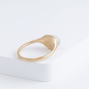 Maxi Yui moonstone ring